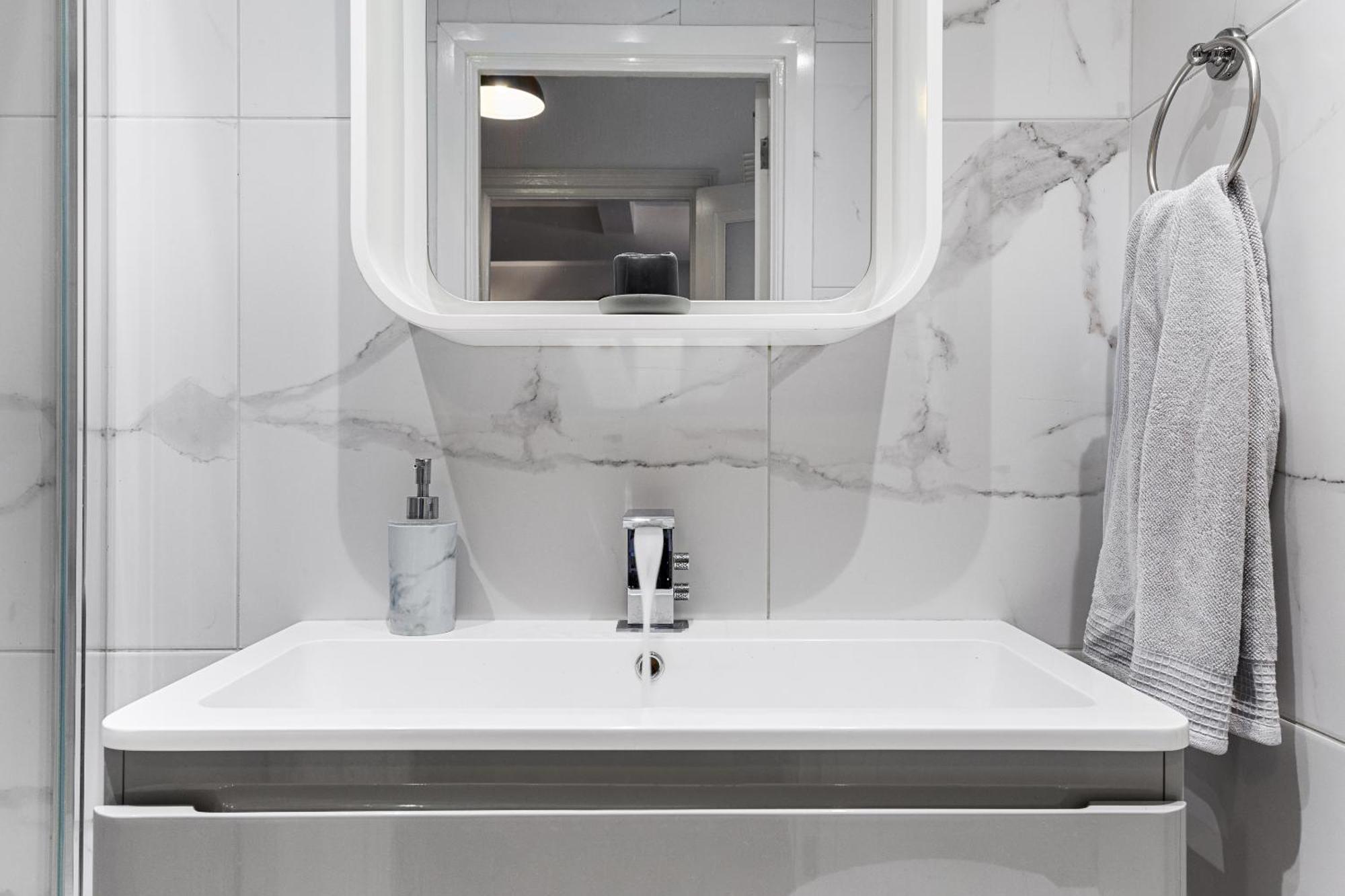 Central London Luxury, Relaxing Apartment! 2 Mins From Paddington Station! מראה חיצוני תמונה